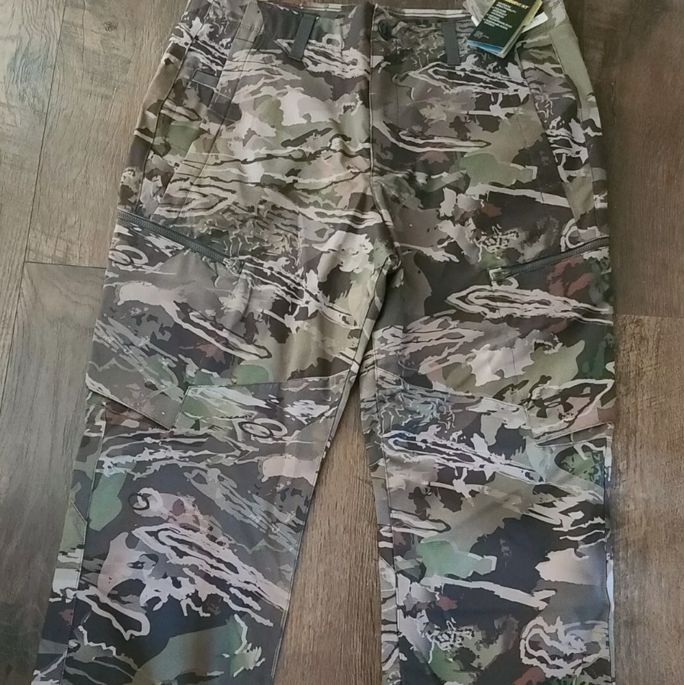 Under Armour Vent NFZ camo pants